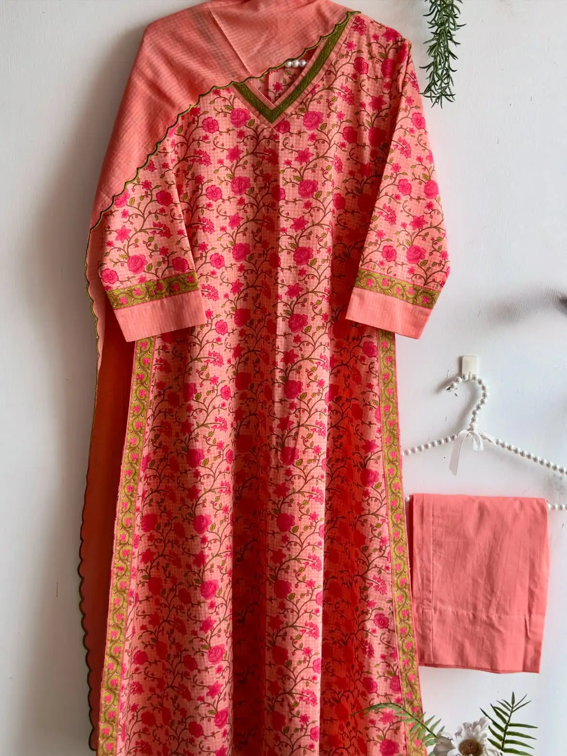 Rose verve 3-piece set.